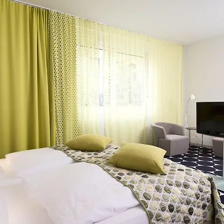 Tryp By Wyndham Frankfurt-2